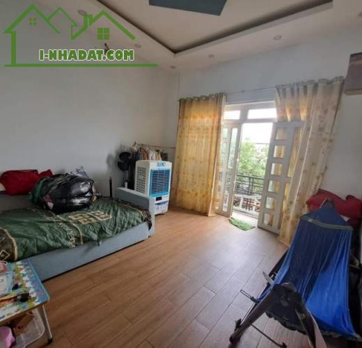 Bán gấp nhà (4m * 14m), 3 tầng, Hiệp Bình Chánh, Thủ Đức, giá 4 Tỷ 8
