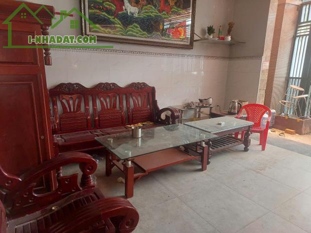 Bán nhà riêng tại Nguyễn Duy Trinh, 11,9 tỷ, 75m2, 5PN, pháp lý đầy đủ, Q2, HCM, giá cực