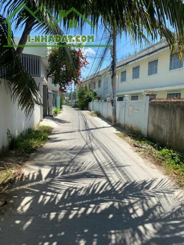 Cần bán lô đất hẻm rộng ô tô đường Lương Đình Của - Vĩnh Ngọc,tp nha trang