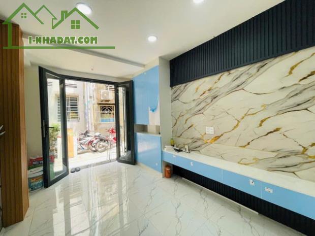 BÁN NHÀ HẺM NGUYỄN CẢNH CHÂN, QUẬN 1 - 28M2, 2 TẦNG, 3PN, 3WC - GIÁ 5.8 TỶ - SỔ HỒNG