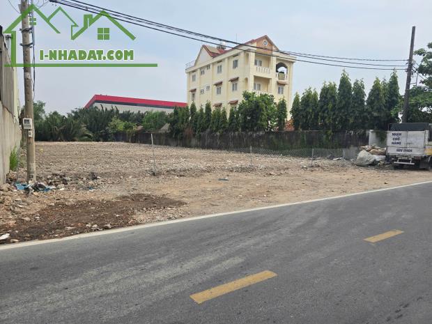Bán đất diện tích lớn 1968 m2 tại đường Bưng Ông Thoàn, P Tăng Nhơn Phú B, Quận 9, TP HCM