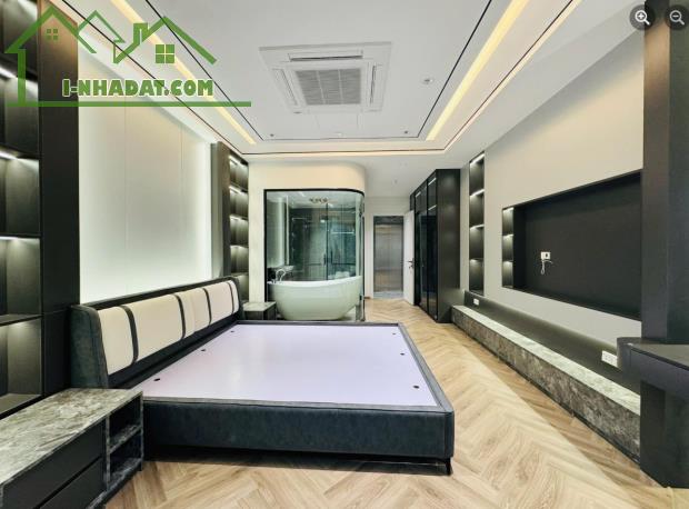 Nguyễn Văn Cừ - Long Biên- Nhà đẹp - 3