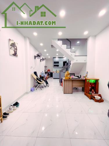 Chỉ 3,7 tỷ Ngay UBND Tân Phú, Phú Thọ Hoà 3.5m x 10m, 1 trệt 1 lầu 2PN tặng full nội thất