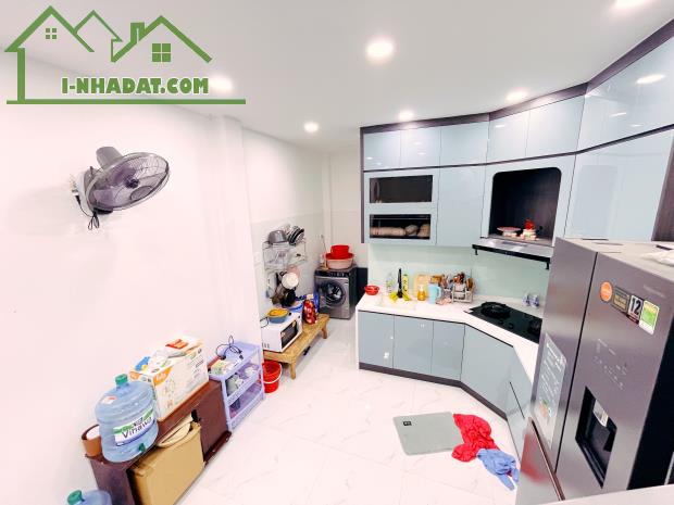 Chỉ 3,7 tỷ Ngay UBND Tân Phú, Phú Thọ Hoà 3.5m x 10m, 1 trệt 1 lầu 2PN tặng full nội thất - 1