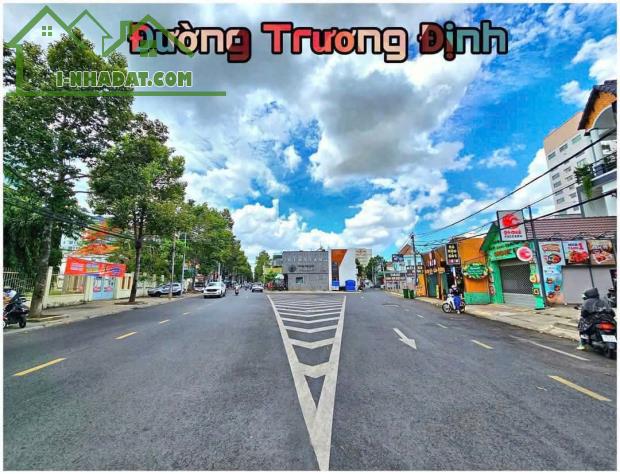 Bán mặt tiền Trương Định, gần VinCom Biên Hòa, bệnh viện Hoàn Mỹ, 170m2, giá 18 tỷ.