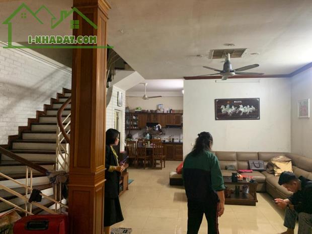 BÁN NHÀ PHỐ BỒ ĐỀ ÔTÔ TRÁNH VIEW HỒ PHÙ HỢP XÂY TÒA DÒNG TIỀN 175M-3TẦNG.16,2TỶ SIÊU HIẾM - 1