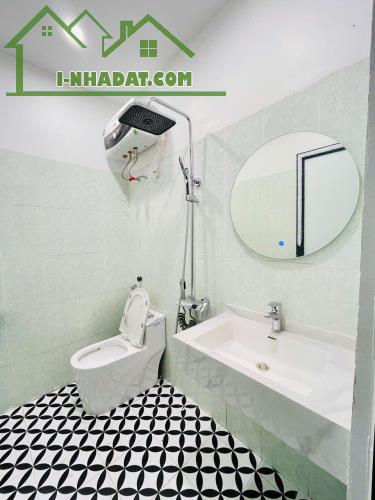 Bán nhà An Dương Vương phân lô 5 tầng mới tinh khôi, ô tô đỗ cửa- 32m2- 5.75 tỷ