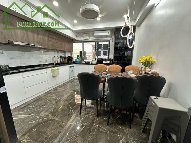 HÀNG HIẾM 💥 NHÀ ĐẸP TÂN THỤY - LONG BIÊN 30m2 x MT 4m, TẶNG NỘI THẤT, Ở NGAY 🍀 7.45 TỈ - 2