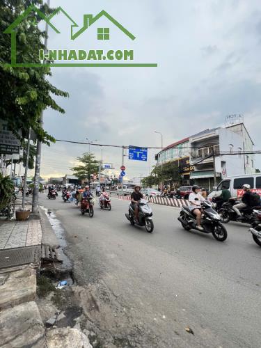 Bình Tân,Nhà 3 tầng 100m2,mặt tiền TKTQ, kinh doanh,giá rẻ.chỉ 6 ty98 TLcc.