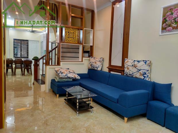 Chính chủ bán nhà phố Hồng Mai quận Hai Bà Trưng 39m2, 5 tầng, lô góc, 8.3 tỷ - 2