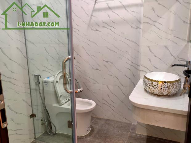 Chính chủ bán nhà phố Hồng Mai quận Hai Bà Trưng 39m2, 5 tầng, lô góc, 8.3 tỷ - 4
