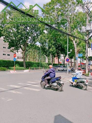 Chia gia tài, bán gấp nhà hẻm 8m gần Tân Thắng, 3 tầng, đủ tiện ích, 8.X tỷ, hiếm nhà bán. - 1
