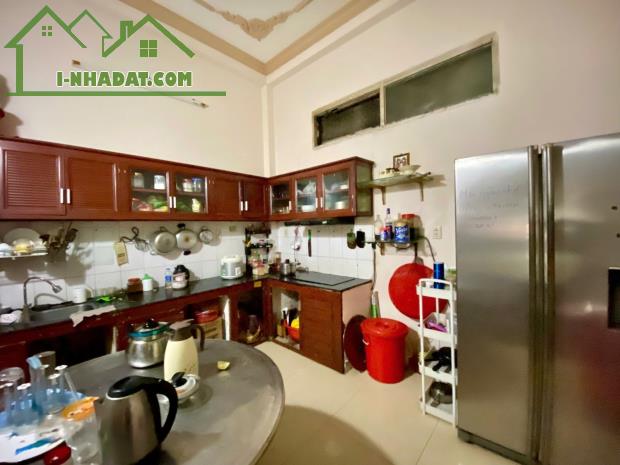 Chia gia tài, bán gấp nhà hẻm 8m gần Tân Thắng, 3 tầng, đủ tiện ích, 8.X tỷ, hiếm nhà bán. - 2