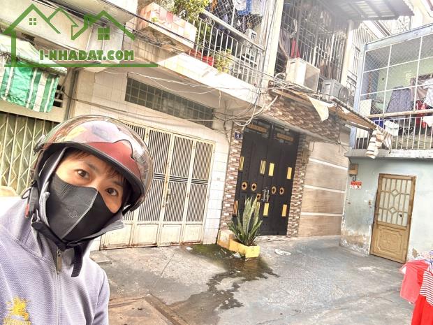 CHÍNH CHỦ CẦN BÁN NHÀ MẶT TIÊN ĐƯỜNG SỐ Q4- XE HƠI QUAY ĐẦU THOẢI MÁI. - 1