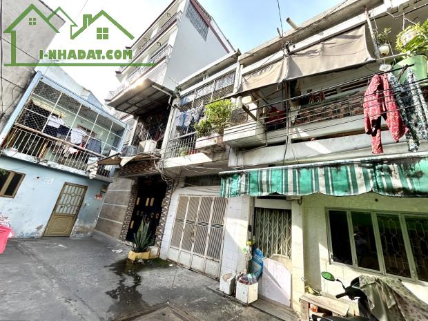 CHÍNH CHỦ CẦN BÁN NHÀ MẶT TIÊN ĐƯỜNG SỐ Q4- XE HƠI QUAY ĐẦU THOẢI MÁI. - 4
