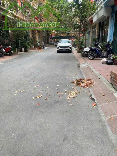 ĐẤT VÀNG phân lô  gần quận ủy bắc từ liêm - KINH DOANH ĐỈNH -33M2 - 4TỶ