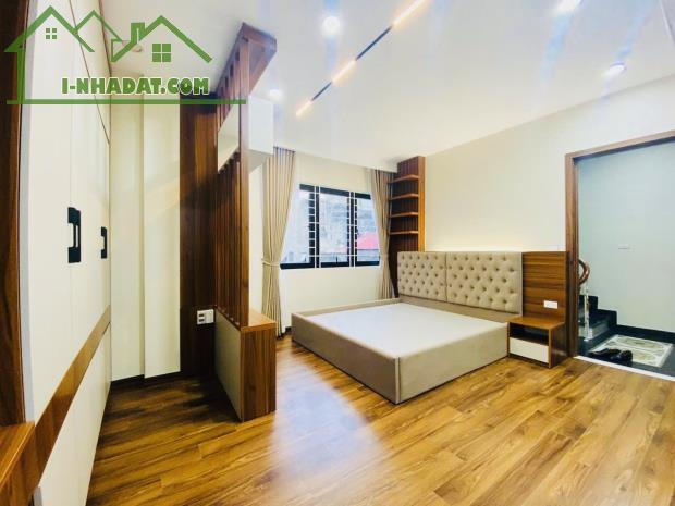 14.5 Tỷ- Mặt phố- Lô Góc- 6 Tầng- Thang Máy- Hàng Xóm Royal City- Cự Lộc- Thanh Xuân - 2