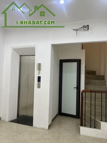 BÁN NHÀ ĐÀO TẤN 40M2 x 7 TẦNG - THANG MÁY - SÁT PHỐ - GIÁ CHỈ 13.5 TỶ  NGÕ TRƯỚC NHÀ RỘNG - 5