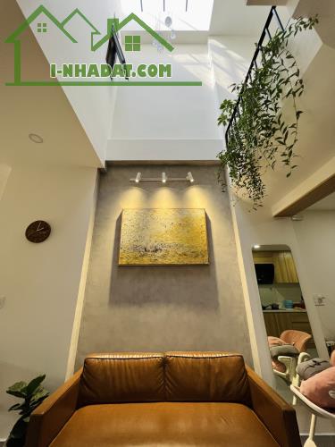 Bán Nhà Mặt Tiền phường Tân Quý, Nhà Đẹp. DT:4x16m (nở hậu 4.1m), 1 lầu, giá: 8.3 tỷ TL - 2