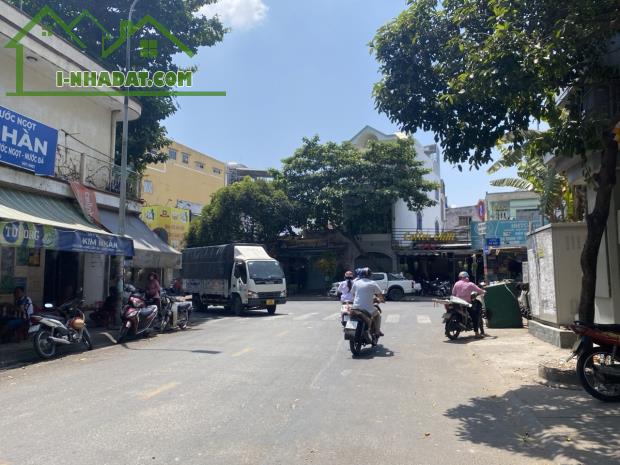 Bán Nhà Mặt Tiền phường Tân Quý, Nhà Đẹp. DT:4x16m (nở hậu 4.1m), 1 lầu, giá: 8.3 tỷ TL