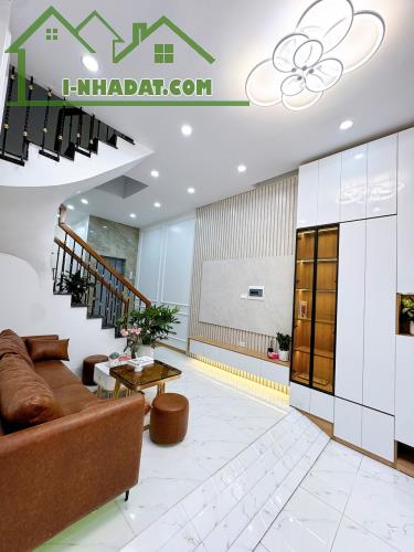🔥 BÁN NHÀ 5 tầng  lô góc 3 mặt thoáng Gần sát Vin Tây Mỗ - NAM TỪ LIÊM – Ô tô đỗ cửa🔥 - 4