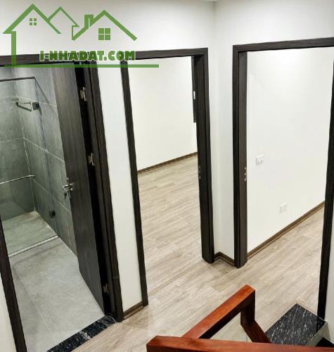 Mặt ngõ Ngọc Thuỵ Phân Lô 5 tầng mới tinh chỉ nhỉnh 4 tỷ nhận nhà ngay - 1