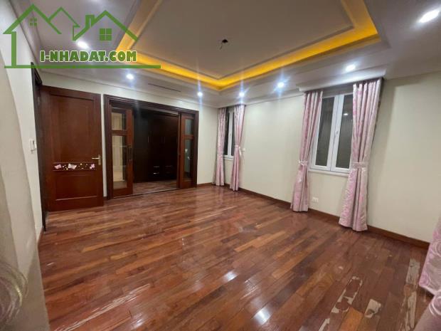 Biệt Thự Khu Lão Thành Cách Mạng Yên Hòa Cầu Giấy 5 Tầng Có Hầm 240m2 Mt 15m Ở Ngay