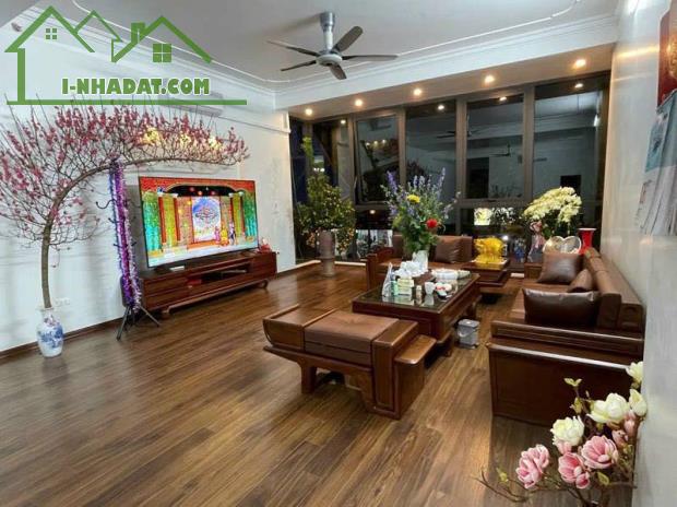 Bán Nhà Phố Trạm Long Biên 103m2 6T, MT6m Nhỉnh 40 Tỷ, Vỉa Hè, Kinh Doanh, Dòng Tiền