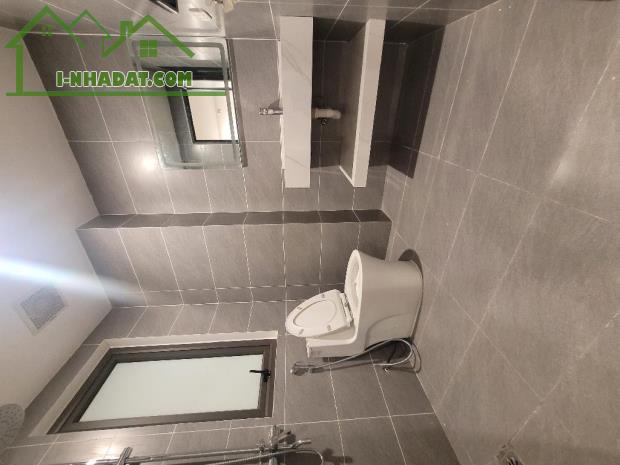 Bán Nhà 5 Tầng mới koong, nằm trên phố Ô Cách ,lô góc 3 thoáng , ngõ rộng thẳng tắp . - 3