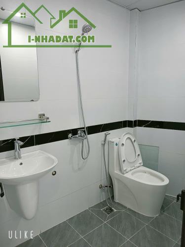Bán nhà riêng tại Tây Mỗ 40m2, 7PN, 6WC, ô tô con đỗ cửa ngay trục chính và kđt hơn 6 tỷ - 1