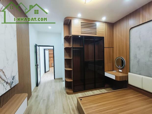 Siêu Phẩm Hai Bà Trưng 43m - Ô Tô Vào Nhà, Ngõ Thông Các Ngả - Giá Cực Hợp Lý - 1