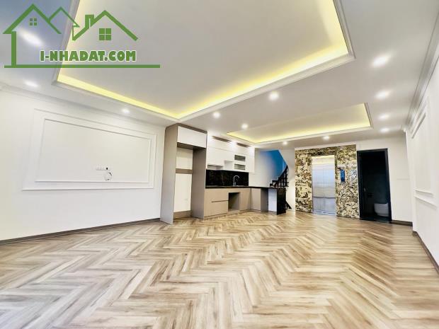 💥💥MẶT PHỐ - VỈA HÈ RỘNG -  THÔNG SỐ VÀNG – KINH DOANH ĐỈNH - VỊ TRÍ ĐẸP NHẤT LONG BIÊN - 4