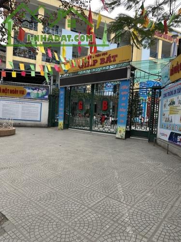 GIÁP BÁT NHÀ XÂY MỚI - SÁT TRƯỜNG HỌC - 4.4 TỶ
