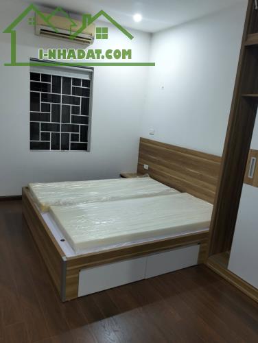 Bán nhà phố Nguyễn Ngọc Nại, Thanh Xuân, ngõ rộng, vài nhà ra ô tô tránh - 2