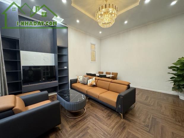 Á hậu Hồng Tiến, nhà đẹp long lanh, 4 tầng đủ nội thất, mặt tiền khủng, lô 3 góc, ở sướng - 4
