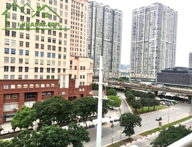 BÁN CĂN CHUNG CƯ LÔ GÓC KĐT MỄ TRÌ HẠ NAM TỪ LIÊM 123M2, 3 PHÒNG NGỦ 2 VỆ SINH, 2 BAN CÔNG