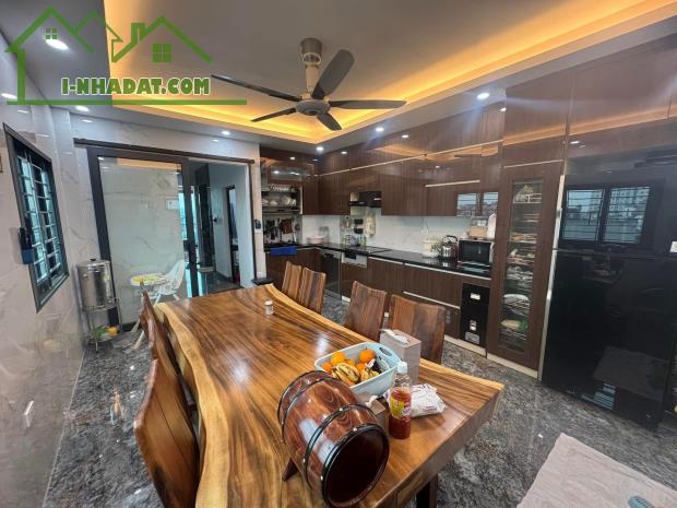 🔥 SIÊU PHẨM THẠCH BÀN! 63M², 8 TẦNG, THANG MÁY, 20M MẶT PHỐ! 💎 14,5 TỶ!