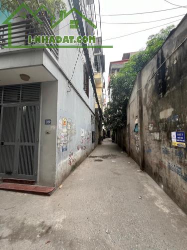 Nhà Mới Tặng Lại Nội Thất DT30m2+5Tầng Giá6.9Tỷ Phố Cầu Giấy Ngõ Rộng - 3