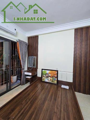 CẦN BÁN GẤP 💥 NHÀ ĐẸP NGÔ GIA TỰ-LONG BIÊN 50m2 x MT 3.5m, FULL NỘI THẤT, Ở NGAY 💸 6.38T - 2