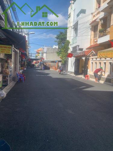 BÁN NHÀ MẶT TIỀN ĐƯỜNG TRẢI NHỰA 12M – TRỤC ĐƯỜNG LÊ VĂN LƯƠNG, P. TÂN KIỂNG, Q.7. - 2