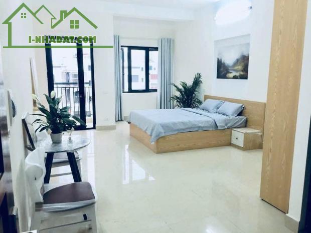 BÁN NHÀ PHÚC LỢI -LONG BIÊN -SIÊU ĐẸP -NỘI THẤT PHUN -OTO -5 TẦNG  GIÁ NHỈNH 4 TỶ  -THIẾT