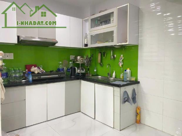[Đầu tư an toàn] SỔ HỒNG VUÔNG VỨC: NHÀ 4 TẦNG BTCT, RỘNG 4M, HẺM 1/, 5 TỶ XX - 2