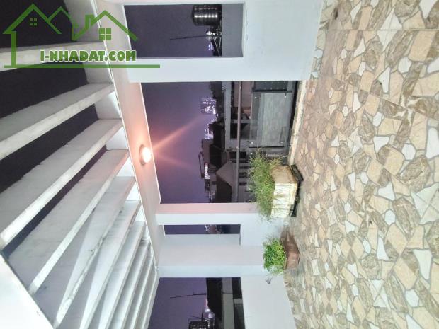 [Đầu tư an toàn] SỔ HỒNG VUÔNG VỨC: NHÀ 4 TẦNG BTCT, RỘNG 4M, HẺM 1/, 5 TỶ XX - 4