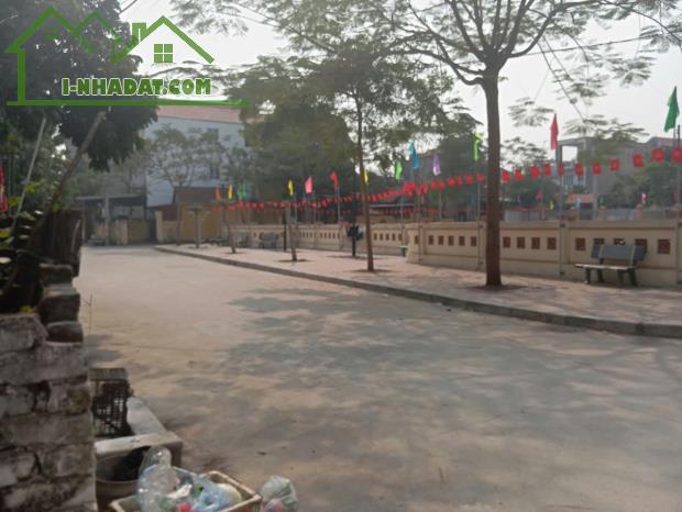 Bán đất Thọ An 45 m2 mặt tiền 4m giá 2.15 tỷ ô tô đỗ cửa - 2