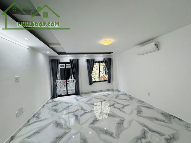 [Tiềm năng sinh lời] CƠ HỘI: NHÀ RỘNG 4M, HẺM 1/, 4 TẦNG BTCT, GIÁ 5 TỶ XX - 4