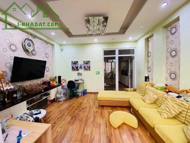 Chính chủ bán nhà phố Lạc Trung quận Hai Bà Trưng 45m2, lô góc, 5 tầng, 8.5 tỷ - 2