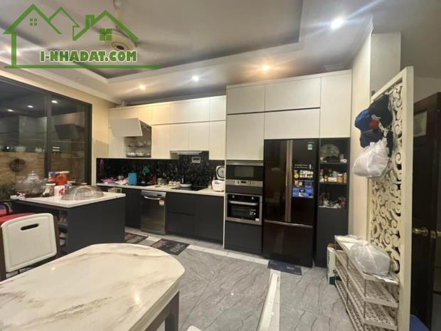 Bán nhà Mặt Phố Lâm Du 40m x 6T MT rộng, lô góc, Kinh doanh đỉnh chỉ 13 tỷ tl chính chủ. - 2