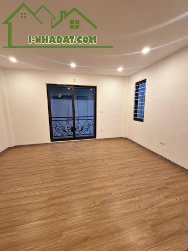 🔥🔥🔥 CHỈ VỚI HƠN 5 TỶ - LÔ GÓC CỰC THOÁNG - HÀNG XÓM VINHOMES REVERSIDE - Ô TÔ CÁCH 50M - 5