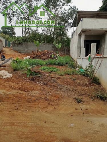 cách quốc lộ 6 300m dường ô tô tránh mà giá chỉ 16tr 1m tại đông phương yên