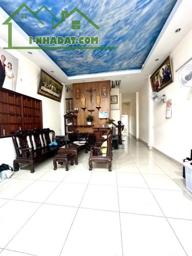 BÁN NHÀ HẺM XE HƠI. XE HƠI NGỦ TRONG NHÀ, DT LỚN GẦN 200M, - 2
